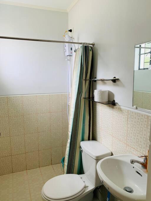 Abucay Cozy Home At A Private Subdivision מראה חיצוני תמונה